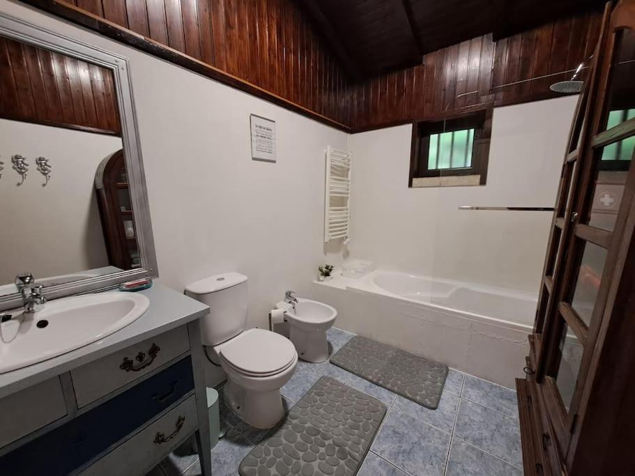 Pool House Au Coeur Du Geres A Rio Caldo Villa Kültér fotó